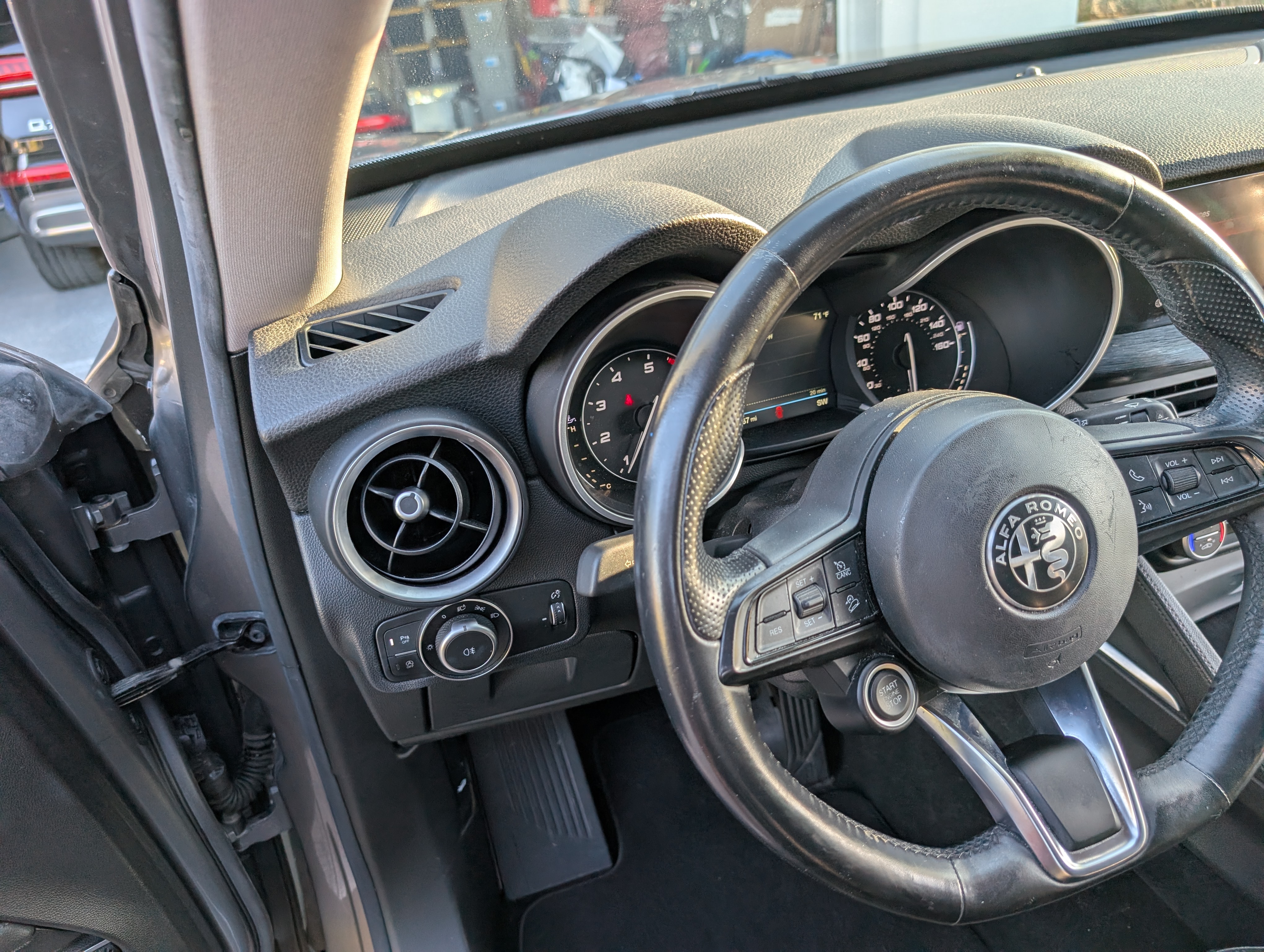 Used 2020 Alfa Romeo Stelvio Sport w/ Quick Order Package 22K Sport RWD image 11