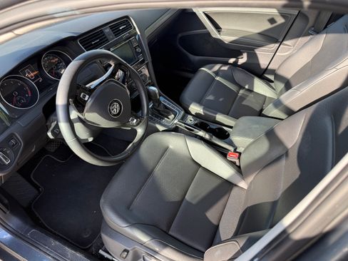 Used 2021 Volkswagen Golf 4-Door FWD image 9