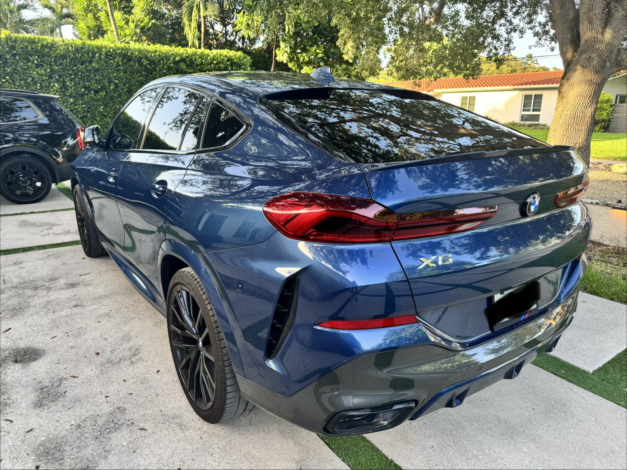 Used 2021 BMW X6 sDrive40i w/ M Sport Package RWD image 13