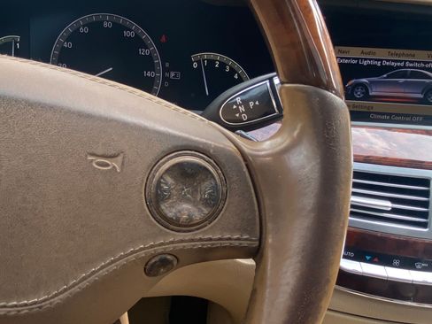 Used 2009 Mercedes-Benz S 550 4MATIC image 12