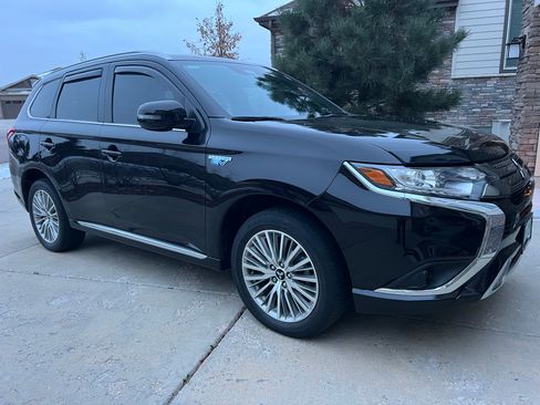 Used 2020 Mitsubishi Outlander GT image 2