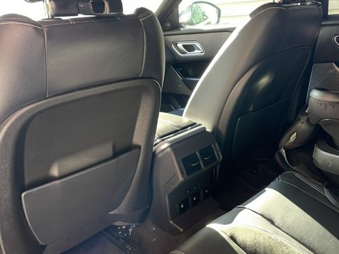 Used 2018 Land Rover Range Rover Velar R-Dynamic SE image 18