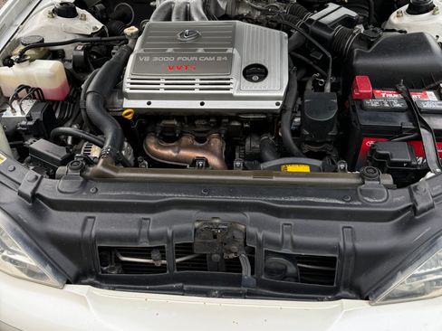 Used 2000 Lexus ES 330 image 8