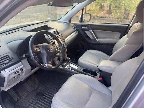 Used 2014 Subaru Forester 2.5i Touring AWD/4WD image 6