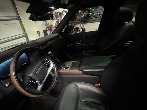 Used 2024 Land Rover Range Rover Long Wheelbase SE image 14
