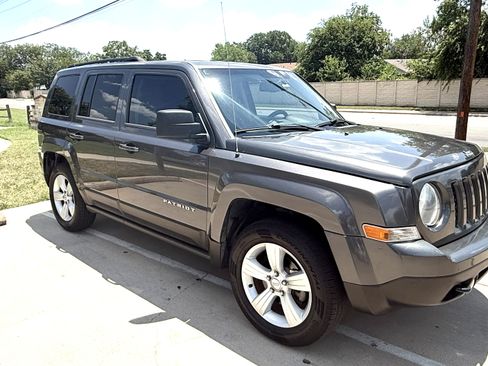 Used 2015 Jeep Patriot Sport w/ Power Value Group AWD/4WD image 1