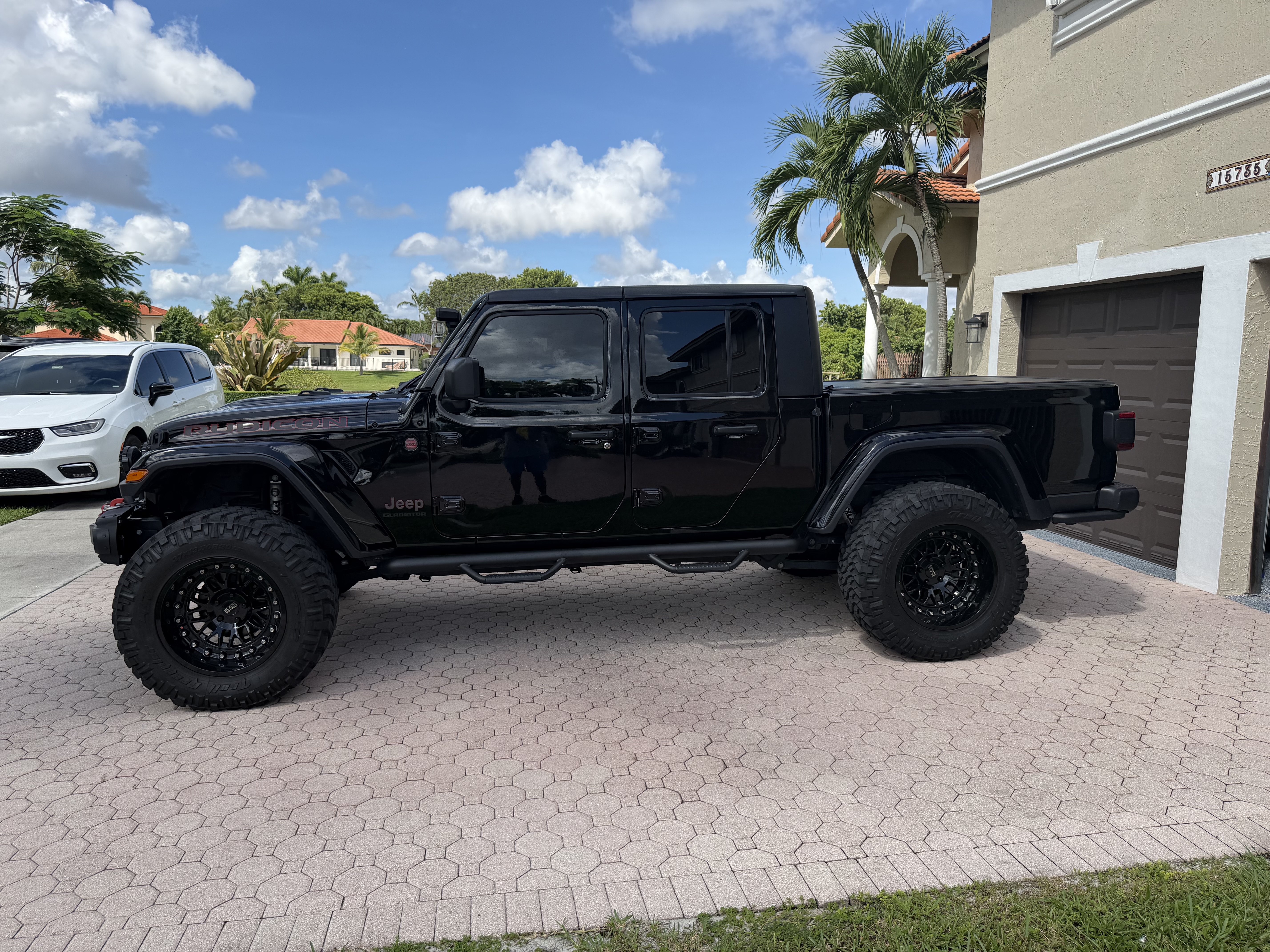 Used 2020 Jeep Gladiator Rubicon w/ LED Lighting Group AWD/4WD image 12
