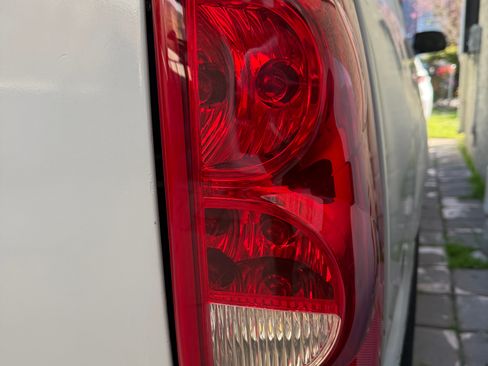 Used 2000 Chevrolet Silverado 1500 LS image 21