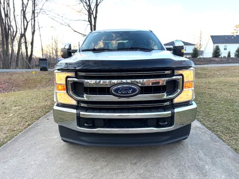 Used 2020 Ford F250 XL w/ STX Appearance Package image 2