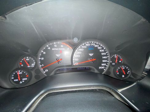 Used 2004 Chevrolet Corvette Coupe w/ Preferred Equipment Group image 14