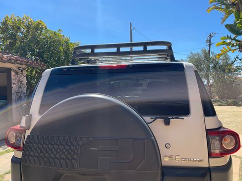 Used 2013 Toyota FJ Cruiser Sport Utility 2D w/ Upgrade Pkg image 11