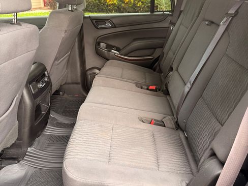 Used 2017 GMC Yukon SLE w/ SLE Value Package RWD image 10