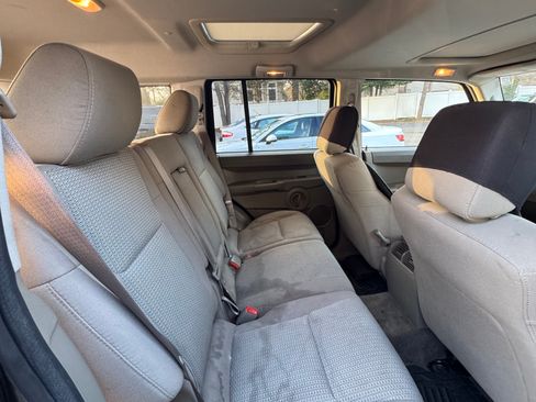 Used 2008 Jeep Commander Sport image 10