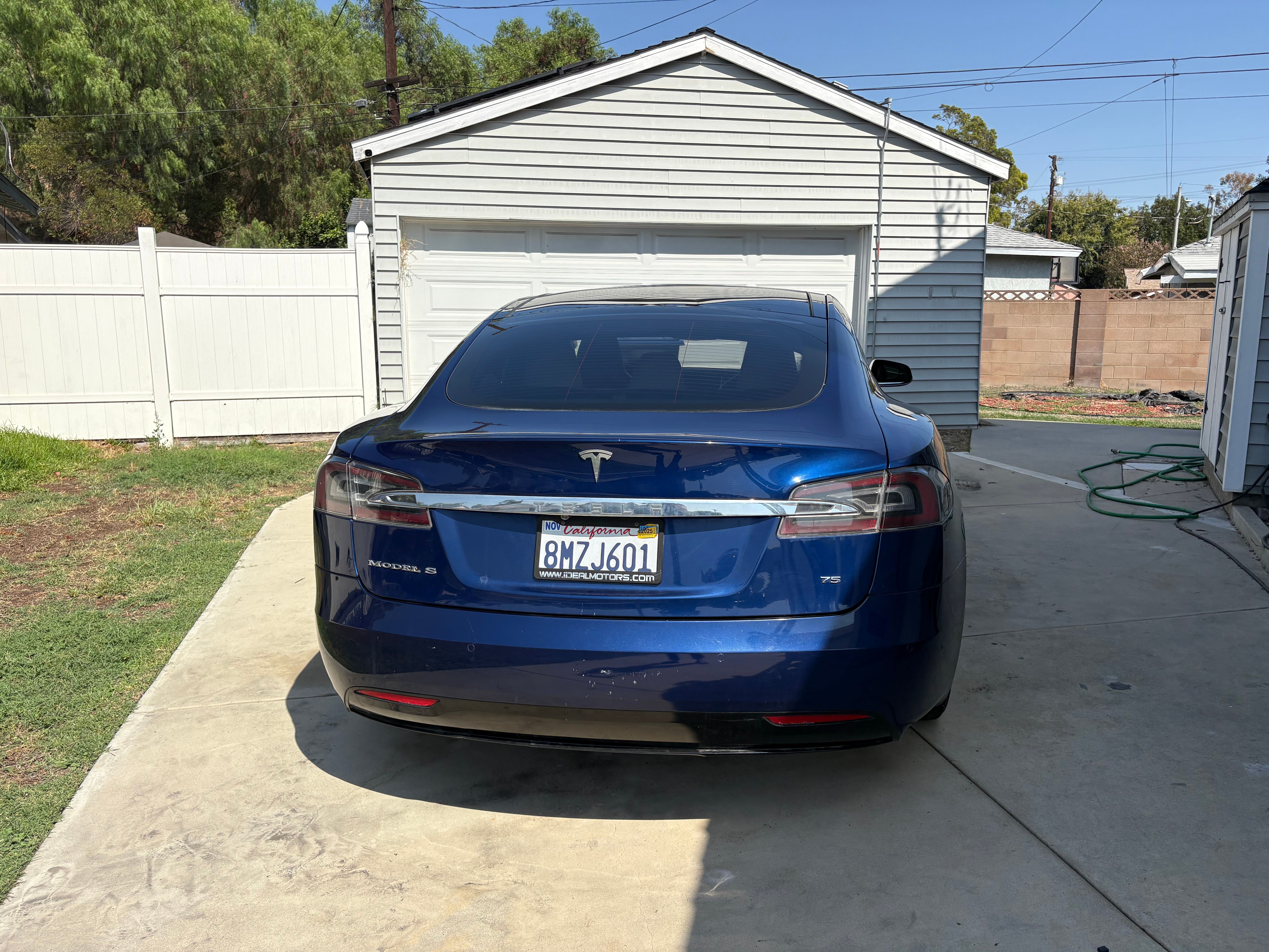 Used 2016 Tesla Model S 70 RWD image 2