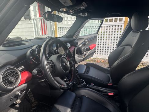 Used 2015 MINI Cooper S image 5