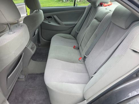 Used 2011 Toyota Camry LE w/ LE Extra-Value Pkg FWD image 12