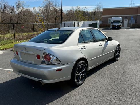 Used 2001 Lexus IS 300 RWD image 9