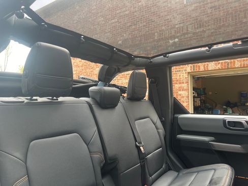 Used 2023 Ford Bronco Badlands image 27