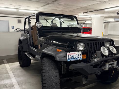 Used 1993 Jeep Wrangler Sahara image 1