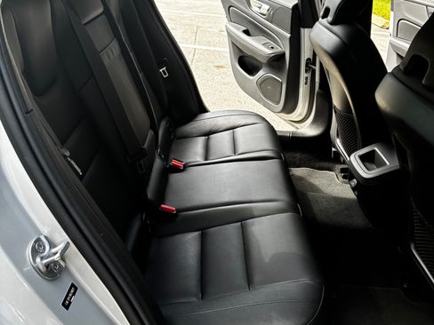 Used 2024 Volvo S60 B5 Core FWD image 18