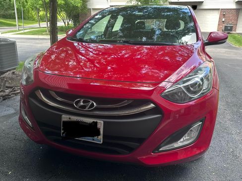 Used 2013 Hyundai Elantra GT w/ Style Pkg FWD image 2