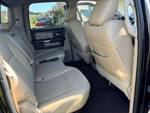 Used 2013 RAM 1500 Laramie RWD image 17