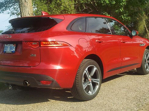 Used 2017 Jaguar F-PACE R-Sport AWD/4WD image 12