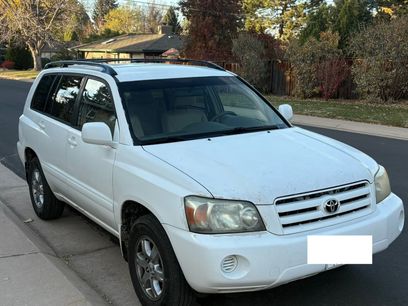 Used 2005 Toyota Highlander 2WD V6 w/ 3rd Row