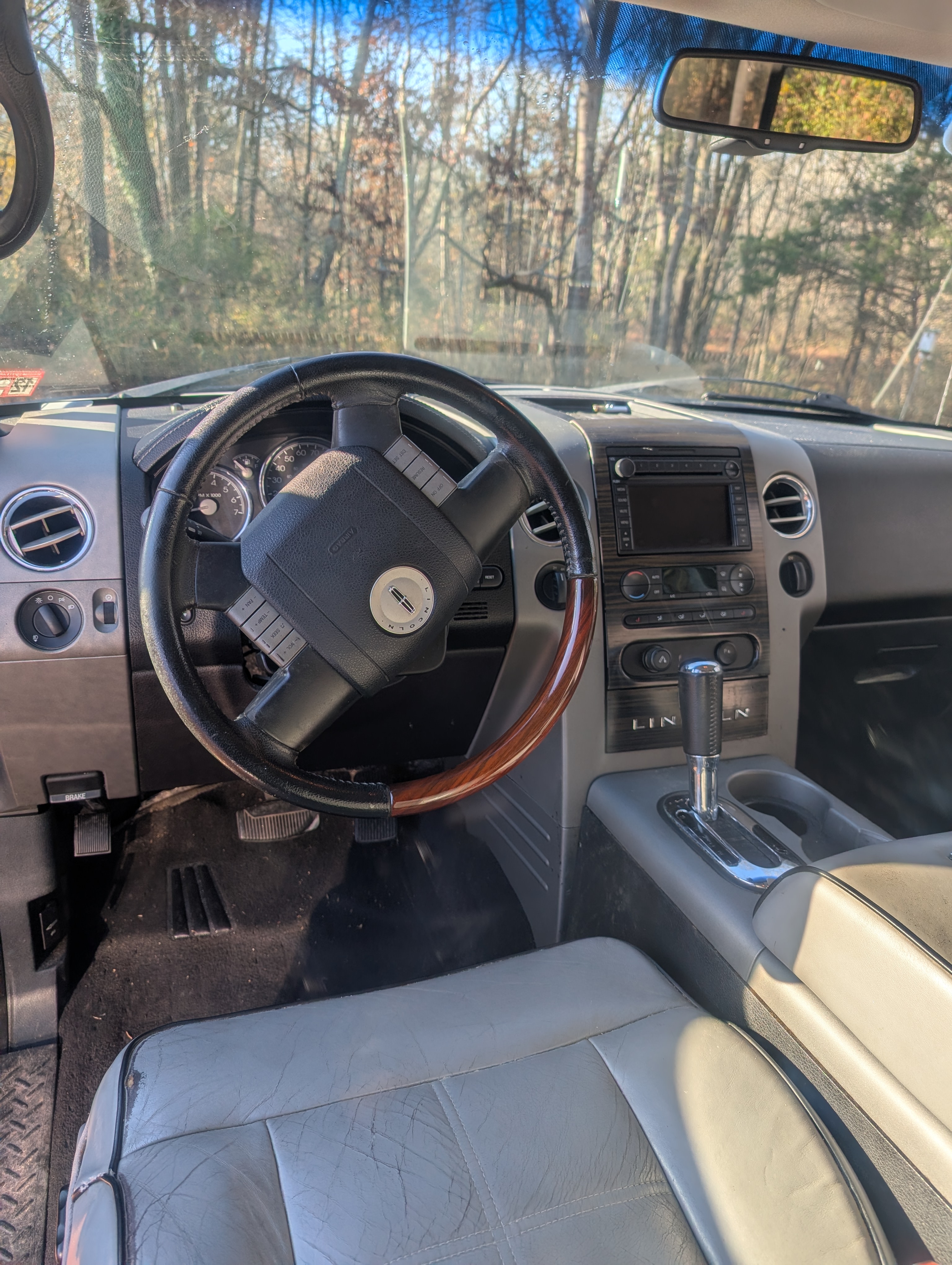Used 2007 Lincoln Mark LT 4x4 image 6