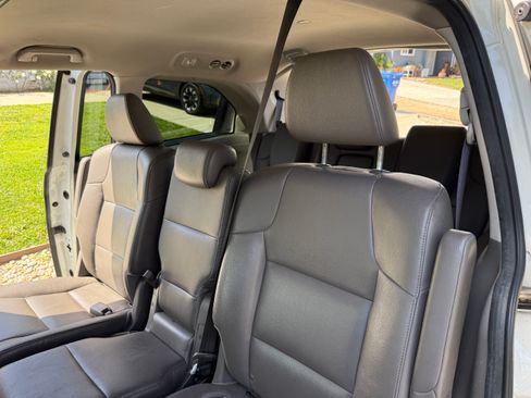 Used 2015 Honda Odyssey Touring Elite image 18