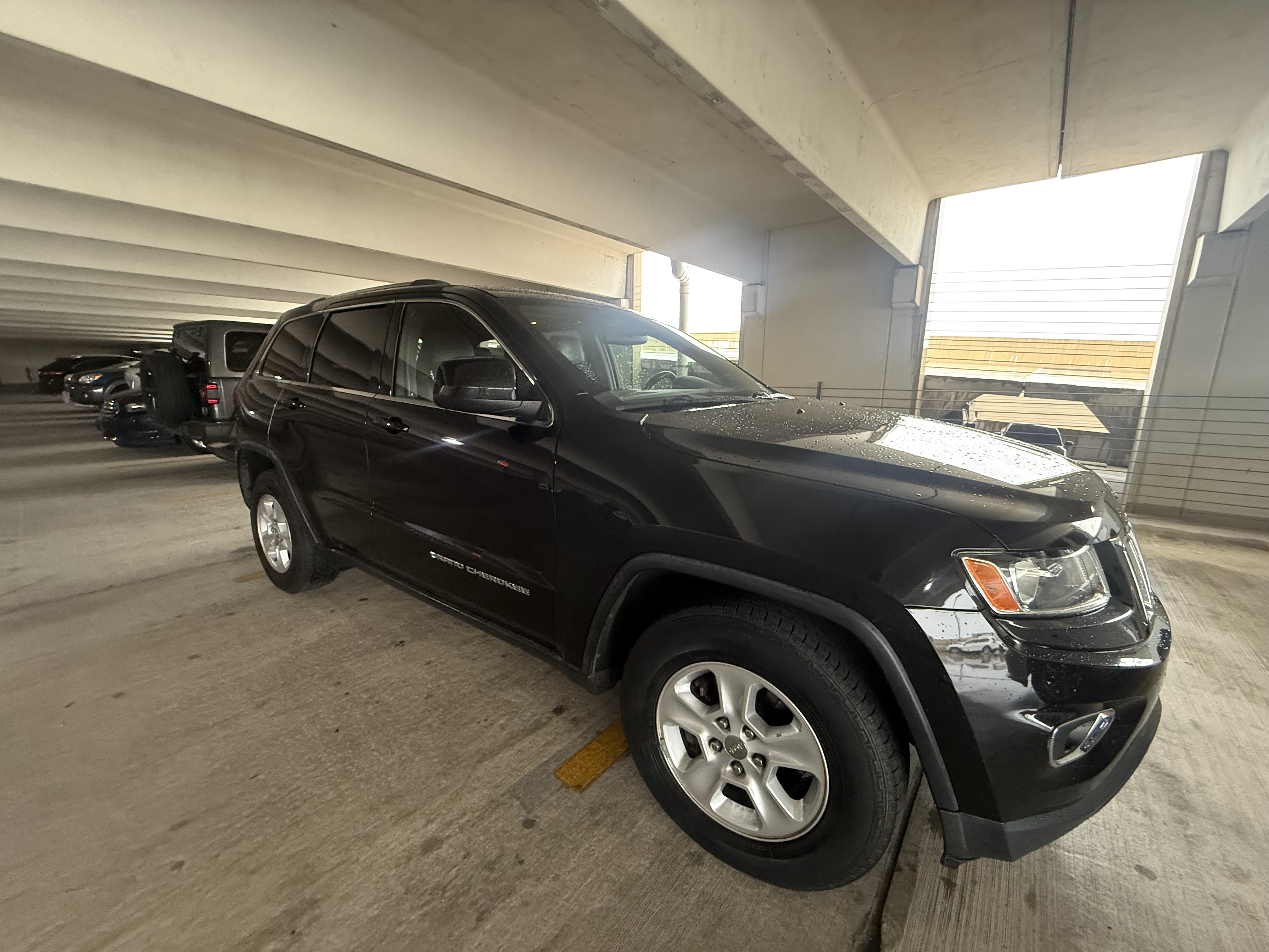 Used 2015 Jeep Grand Cherokee Laredo w/ Quick Order Package 23E RWD image 2
