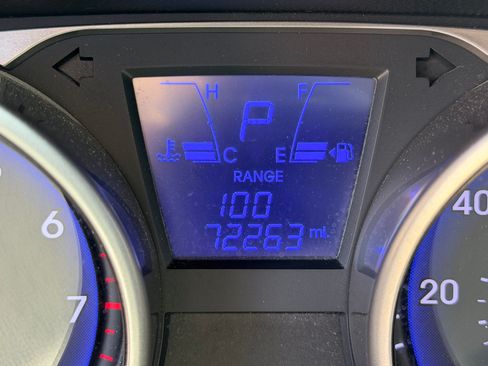 Used 2011 Hyundai Tucson Limited image 11