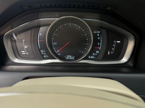 Used 2015 Volvo XC60 T5 Premier w/ Proximity Package image 8