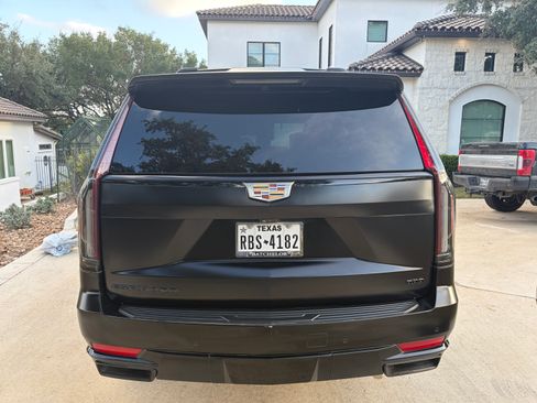 Used 2021 Cadillac Escalade ESV Sport w/ Driver Assist Tech Package image 5