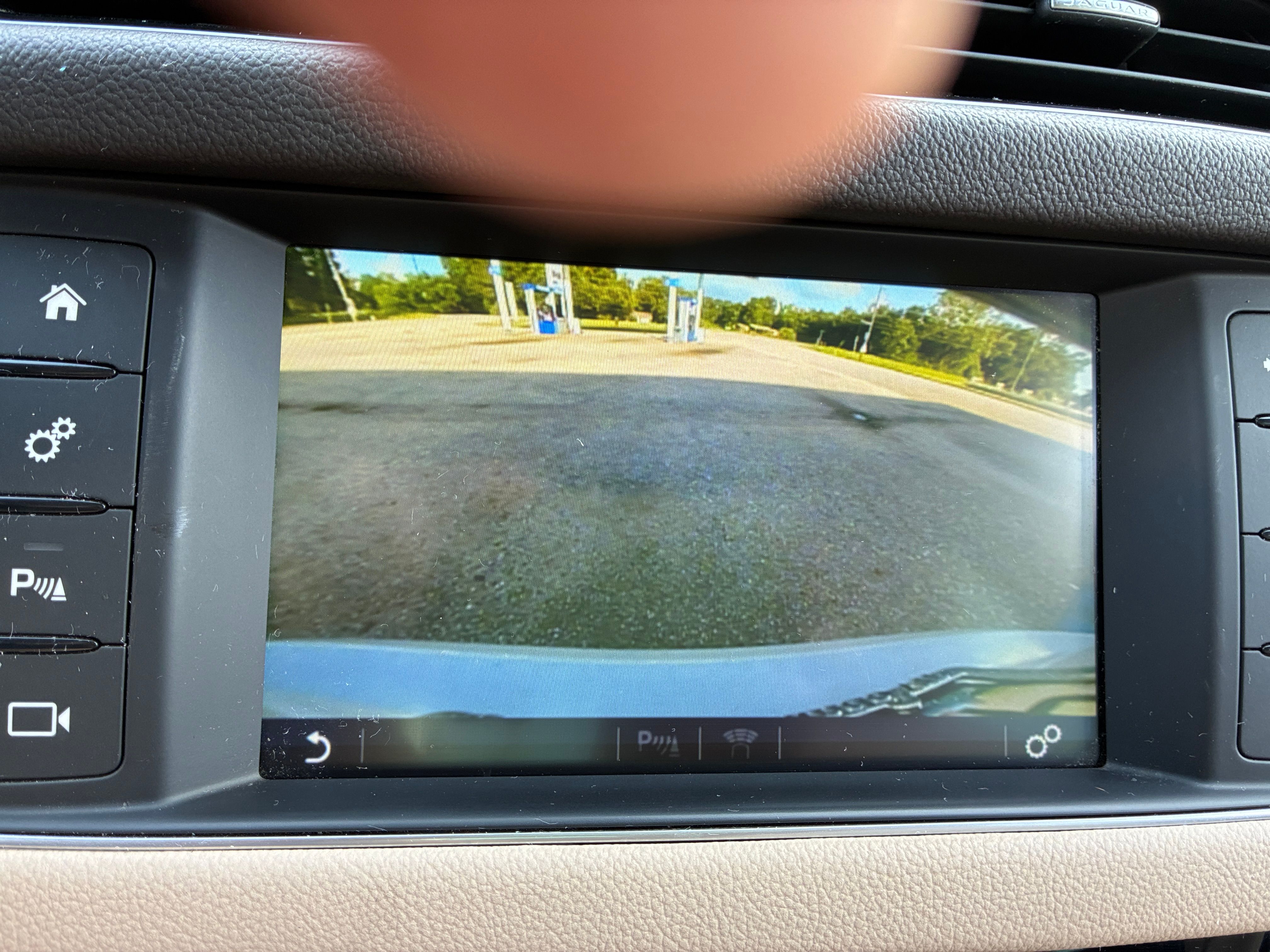 Used 2017 Jaguar XF Premium RWD image 22