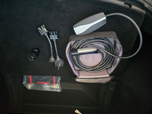 Used 2025 Tesla Model Y Long Range image 12