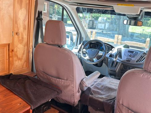 Used 2019 Ford Transit 150 130 Medium Roof image 4