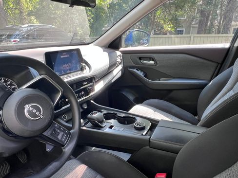 Used 2022 Nissan Rogue SV AWD/4WD image 9