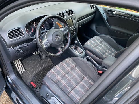 Used 2013 Volkswagen GTI Wolfsburg Edition image 12