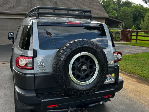 Used 2013 Toyota FJ Cruiser 4WD w/ Trail Teams Special Edition image 8