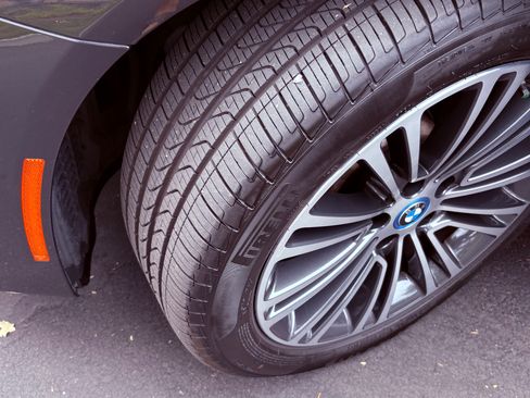 Used 2019 BMW 530e w/ Convenience Package RWD image 20