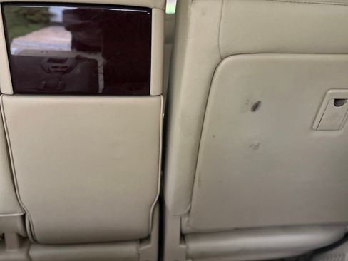Used 2015 Lexus LX 570 4WD image 17