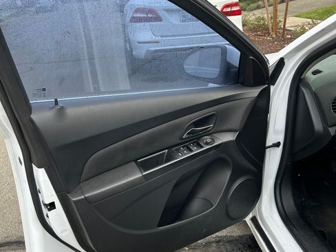 Used 2012 Chevrolet Cruze LTZ image 12