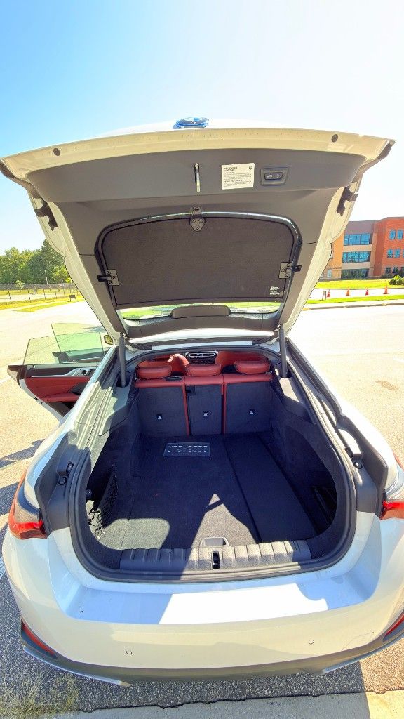 Used 2023 BMW i4 eDrive35 RWD image 17