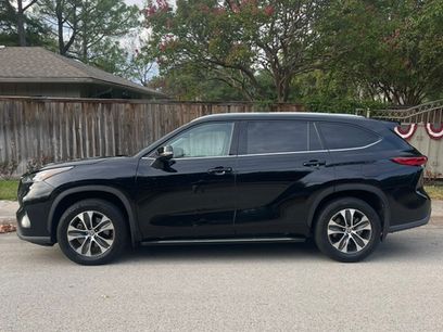 Used 2020 Toyota Highlander XLE