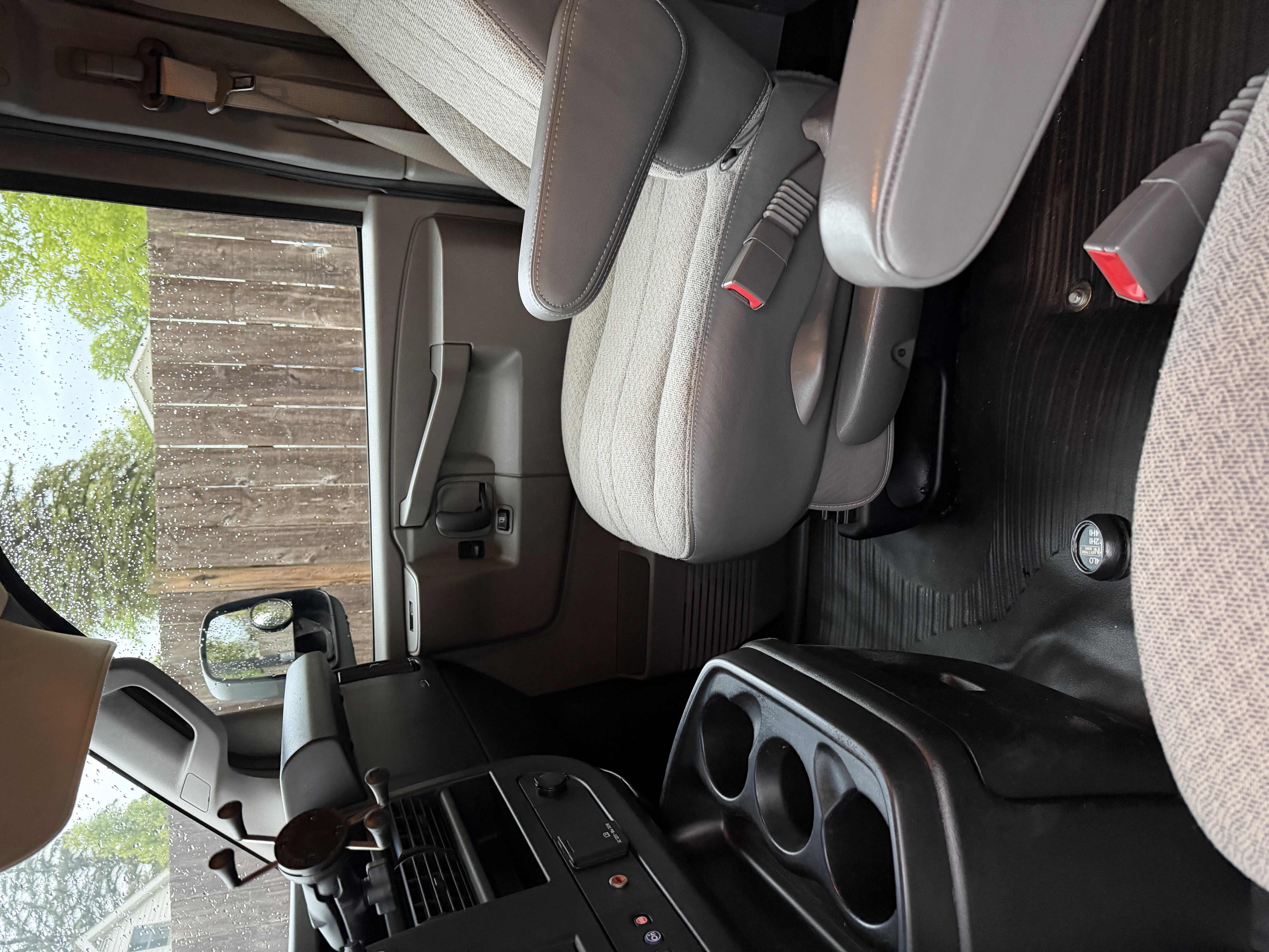 Used 2019 Chevrolet Express 2500 w/ Driver Convenience Package RWD image 8