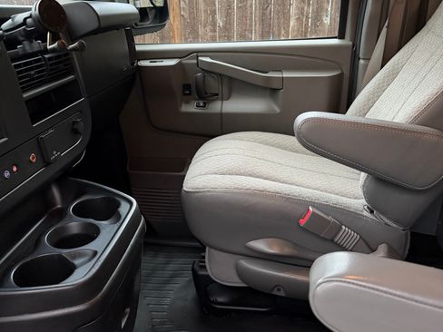 Used 2019 Chevrolet Express 2500 w/ Driver Convenience Package RWD image 8