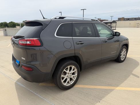 Used 2015 Jeep Cherokee Latitude FWD image 5