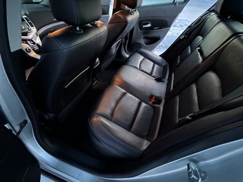 Used 2013 Chevrolet Cruze LT image 12