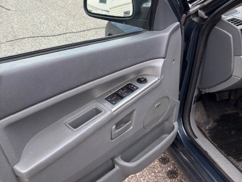 Used 2007 Jeep Grand Cherokee Laredo image 12